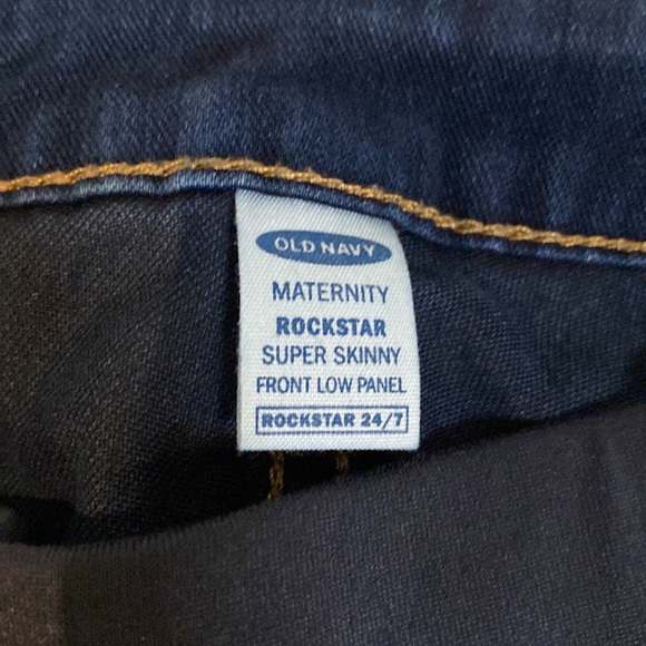 Old Navy Maternity Low Panel Rockstar Super Skinny Jeans Leggings - Picture 2 of 6